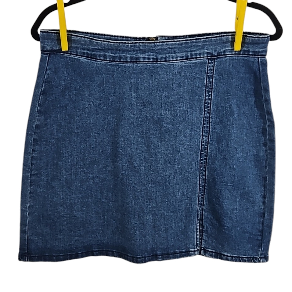 Bodycon Styled Mini Jean Skirt Size L